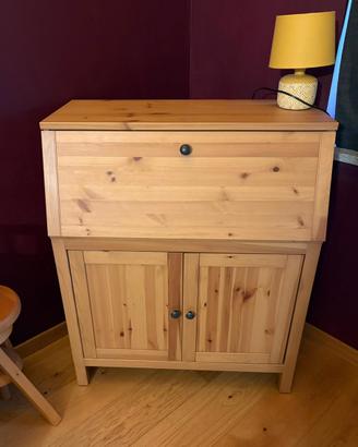 Scrittorio a ribalta Hemnes di Ikea