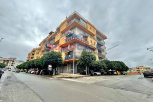 Locale Commerciale - Corigliano-Rossano