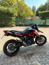 Aprilia Dorsoduro 900