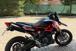 Aprilia Dorsoduro 900
