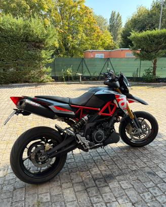 Aprilia Dorsoduro 900