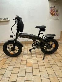 Bici Elettrica ICONE X7 _TEMPO DI RICARICA 4-6 ORE