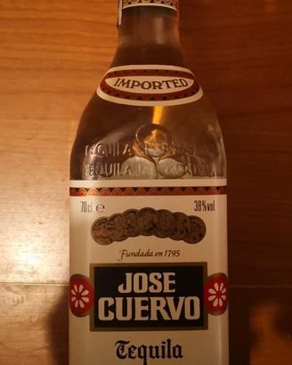 Rara Bottiglia Tequila Jose Cuervo