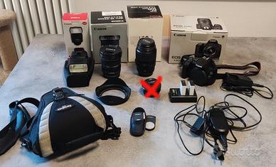Canon 250D + obbiettivi + flash + accessori
