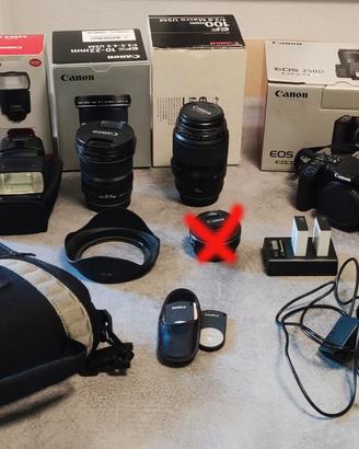 Canon 250D + obbiettivi + flash + accessori