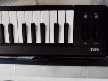 tastiera nuova con scatola 150 euro