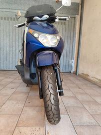 Piaggio Beverly 200