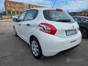 Peugeot 208 1.0 VTi 68 CV 60.000 kM