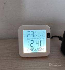 Apparecchio wi-fi temperatura, umidità, orologio