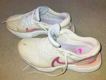 Scarpe donna nike invincible
