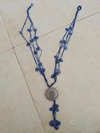 collana di pietra azzurra 