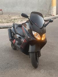 Tmax 500 2006