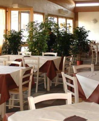 Attività / Licenza di 360 m² con 4 locali a Viareg