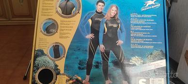Muta in neoprene 3 mm  NUOVA per sport acquatici