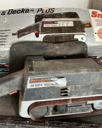 Levigatrice a nastro Black&Decker Plus SR500E