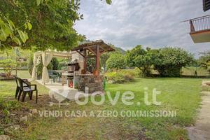 Casa indipendente di 190 m² con 5 locali e box aut