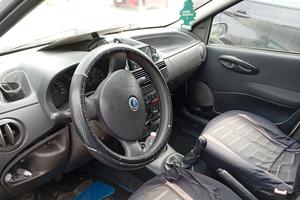 auto usata fiat Punto 