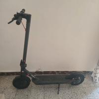 monopattino elettrico funzionante