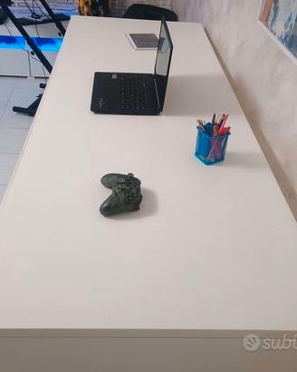 scrivania gaming/office
