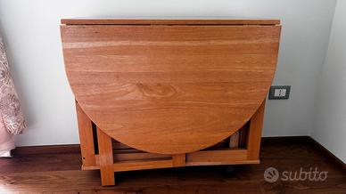 Tavolo pieghevole in legno massello con 4 sedie