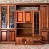 Mobile salotto con vetrinette