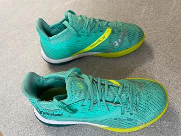 Scarpe calcetto misura 32