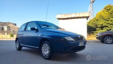 Lancia Y 1.2 con servosterzo pochissimi km