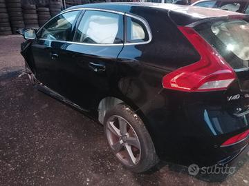 VOLVO V40 II MOTORE D4162T RICAMBI