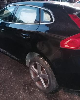 VOLVO V40 II MOTORE D4162T RICAMBI