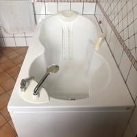 Vasca idromassaggio jacuzzi