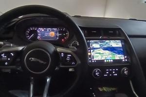 Auto Suv Jaguar E-PACE 