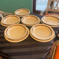 Servizio piatti in ceramica
