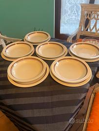 Servizio piatti in ceramica