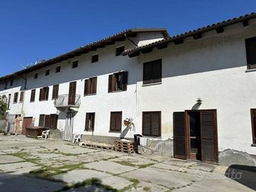 Immobile in asta di 529 m² con 4 locali a Tigliole