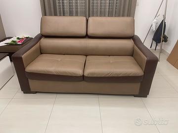 Divano ecopelle con poggiatesta