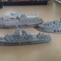 Navi e sottomarino in plastica vintage