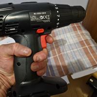 AVVITATORE a batteria a percussione