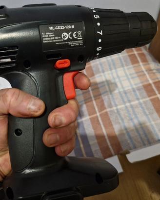 AVVITATORE a batteria a percussione