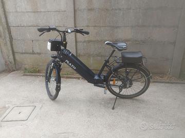 Bici elettrica marca PLAY