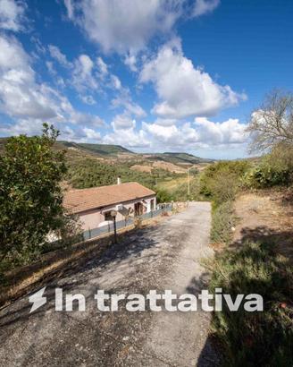 Casa indipendente di 145 m² con 4 locali a Siligo