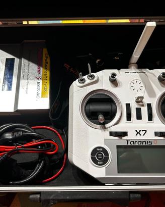 Radiocomando FrSky Taranis Q X7 + carica Lipo