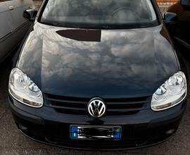 VOLKSWAGEN Golf 5ª serie - 2004