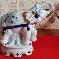 statua figurina elefante porcellana bianca blu oro