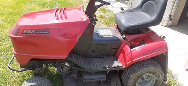 trattorino tagliaerba 