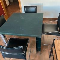 Tavolo da gioci + 4 sedie
