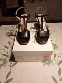 Sandali T-Strap Alesya in Vera Pelle Nera – Numero