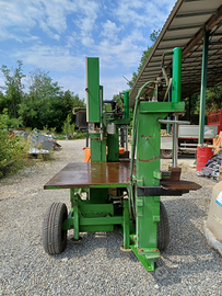 Bindella con 2 spaccalegna