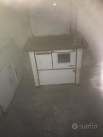 Stufa legna vecchia da adattare, solo per esterno
