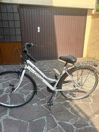 Unisex Bici Cruise cittá bianca con porta pacchi