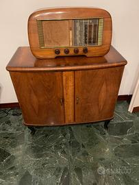 Mobile bar anni 50 con giradischi